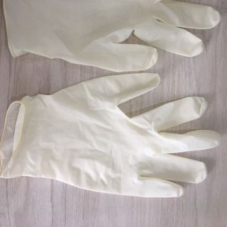 Găng tay y tế cao su có bột