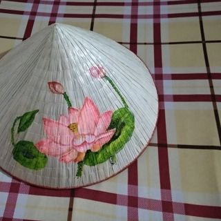 Nón lá vẽ hoa