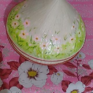 Sỉ nón lá vẽ hoa 45k/c sỉ từ 10c