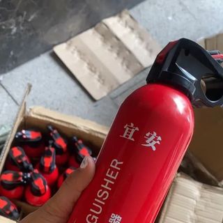 Bình Chữa Cháy Cứu Hỏa Mini Dùng Cho Ô Tô, gia đình có thể xịt trực tiếp lên người để thoát khỏi đám cháy