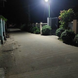 Đèn Đường Bàn Chải Năng Lượng Mặt Trời Jindian JDE-6300 300W