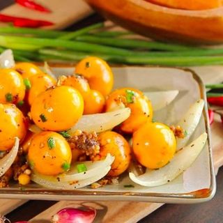 - Trứng gà non