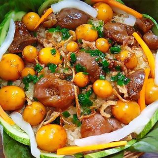 - Trứng gà non