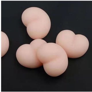 Miếng Dán Mông Sillicon Sticker Quả Đào Mông Shin...Chống Va Đập Cửa,gương Xe Ô TÔ Dán Ốp Điện Thoại