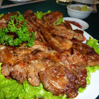 -HEO RỪNG cây