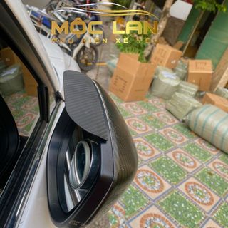 Set 2 Miếng Vè Che Mưa Ô Tô Vân Carbon Dạng Gài Kẹp Bảo Vệ Kính Chiếu Hậu Xe Hơi Chống Mưa Chống Bám Nước
