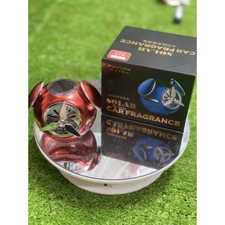 Nước hoa ô tô CATP hình đồng hồ báo thức dung tích 50ml xoay cánh quạt bằng năng lượng mặt trời khử mùi ô tô