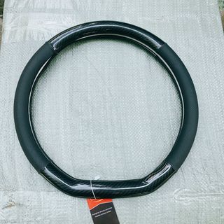 Bọc vô lăng da bò thật kiểu dáng Dcut size 36cm - Bao tay lái ô tô Vân Carbon Dành Cho Dòng Xe Mới Nhất Và Vinfast VF34