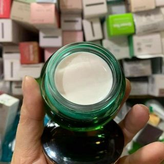 KEM ỐC SÊN ADORA 30g. Giảm mụn, giảm nhăn, chống lão hóa, dưỡng trắng da, chống nắng