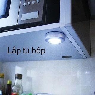 Đèn Led Dán Cốp Xe Ô Tô, Dán Tủ Quần Áo Đang Năng, Dán Tường 4 bóng siêu sáng dùng pin AAA không hại mắt