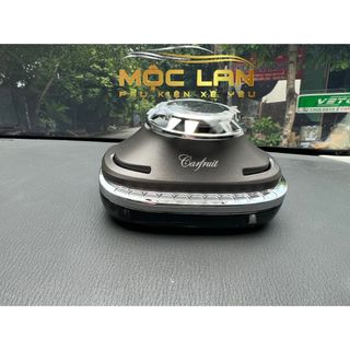 Nước hoa năng lượng mặt trời Carfruit kèm số điện thoại hương thơm tự khuếch tán xoay vòng dưới ánh mặt trời