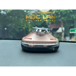Nước hoa năng lượng mặt trời Carfruit kèm số điện thoại hương thơm tự khuếch tán xoay vòng dưới ánh mặt trời