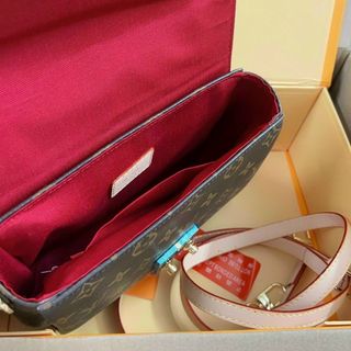 Túi xách quảng châu  Croisette Super Full 2 Box - 09B0331 (Chuyên sỉ túi xách sll, balo, ví, thắt lưng, túi Laptop)