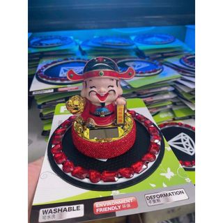 Trang trí taplo ô tô - Tượng Ông Thần Tài Đính Đá Gật Đầu Thu Hút Tiền Tài Bằng Năng Lượng Mặt Trời Tặng Ngay Thảm Lót