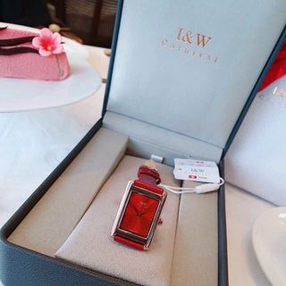 HOT SALE: Đồng hồ NỮ máy Thuỵ sĩ I&W đỏ