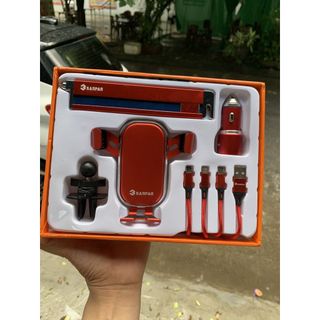 Sét quà tặng 4in1 gồm Giá đỡ điện thoại, Tẩu sạc tặng dây sạc , Bảng ghi số điện thoại dừng đỗ xe kiêm búa phá kính