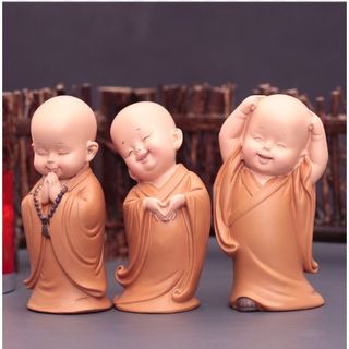 Tượng chú tiểu áo vàng an nhiên tự tại trang trí tiểu cảnh chậu cây phòng làm việc ô tô,taplo ô tô