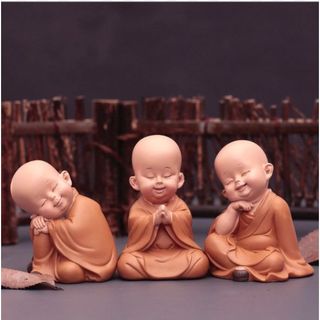 Tượng chú tiểu áo vàng an nhiên tự tại trang trí tiểu cảnh chậu cây phòng làm việc ô tô,taplo ô tô