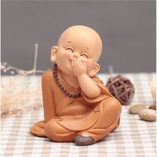 Tượng chú tiểu áo vàng an nhiên tự tại trang trí tiểu cảnh chậu cây phòng làm việc ô tô,taplo ô tô