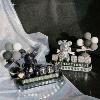 Bảng số điện thoại dừng đỗ gấu BearBrick Cao cấp trang trí taplo - Mộc Lan Phụ Kiện Xế Yêu