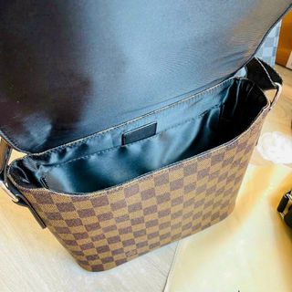 Túi xách quảng châu Nam Đeo Chéo Fullbox - 07B1464  (Chuyên sỉ túi xách sll, balo, ví, thắt lưng, túi Laptop)