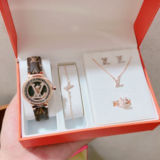 Đồng hồ sét phụ kiện siêu sang