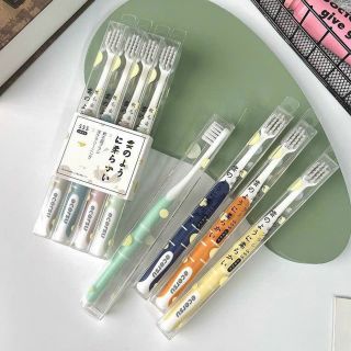 Bàn chải đánh răng người lớn