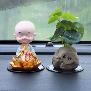 Trang trí taplo - Tượng sư thầy và 4 chú tiểu ngồi thiền lá sen - Phật ở đâu bình yên ở đó - Mộc Lan Phụ Kiện Xế Yêu