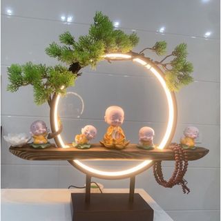 Trang trí taplo - Tượng sư thầy và 4 chú tiểu ngồi thiền lá sen - Phật ở đâu bình yên ở đó - Mộc Lan Phụ Kiện Xế Yêu