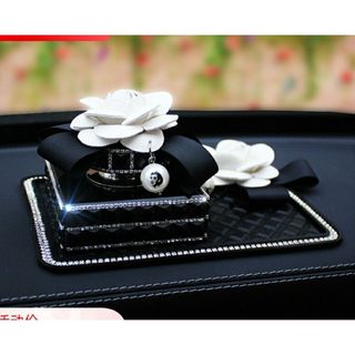 set nước hoa đính đá để taplo ô tô gắn bông hoa trà sang trọng quý phái cho xế yêu của bạn