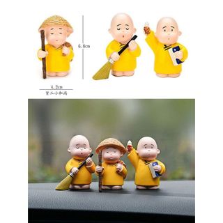 Trang trí taplo - Sét 3 chú tiểu áo vàng quét rác,mang lại an nhiên thanh tịnh - tượng mini để bàn học và bàn làm việc
