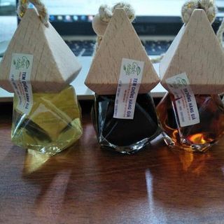 Tinh dầu treo xe ô tô chính hãng mộc nhiên,quốc mộc- 9 mùi dễ chịu nhất