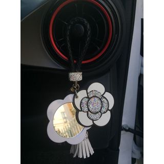 (2 in1) Móc Khóa ,gương mini Xe Hơi Đính Đá Hình Hoa Trà Cao Cấp