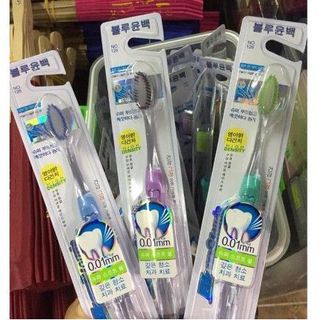 Bàn Chải Đánh Răng Hàn Quốc NO126 (Giao Mầu Ngẫu Nhiên)