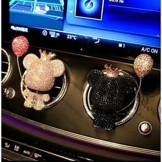 Sáp thơm cài cửa gió ôtô hình gấu Gloomy Bear cầm bóng bay đính đá sang trọng dễ thương