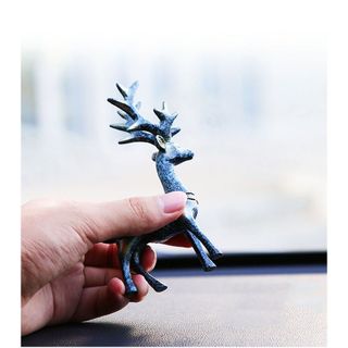 Set 2 con tuần lộc phong thủy dùng trang trí thảm táp lô xe hơi sang trọng - Bộ 2 Chú Hươu vạn dặm bình an
