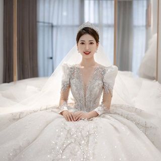 Váy Cưới Công Chúa tay dài phối phồng ĐÍNH châu Đá Đuôi 3m phong cách Âu cao cấp ( Hàng, Giá Tận Xưởng )