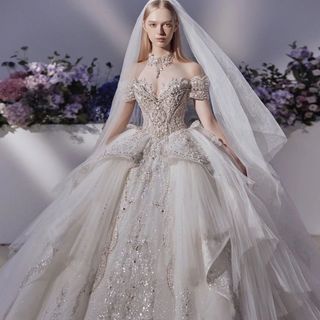Váy Cưới Nữ Hoàng Đá Ý Vai trễ phong cách Hoàng gia cực sang trọng ( Hàng, Giá Tận Xưởng )