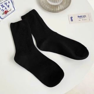 Hàng mới về   Set 5 đôi Vớ cao cổ trắng đen cực đẹp cực xinh chuẩn hình hàng về số lượng lớn,sỉ Thanh Thảo