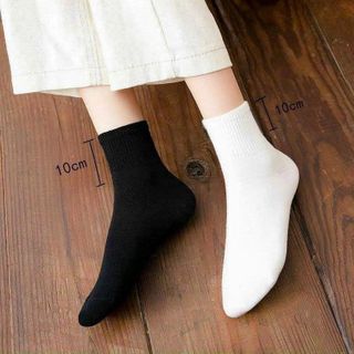 Hàng mới về   Set 5 đôi Vớ cao cổ trắng đen cực đẹp cực xinh chuẩn hình hàng về số lượng lớn,sỉ Thanh Thảo