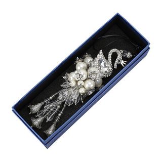Decor - Dây khánh ngọc trai treo gương ô tô thiên nga màu trắng được đính đá sang trọng - Mộc Lan Phụ Kiện Xế Yêu