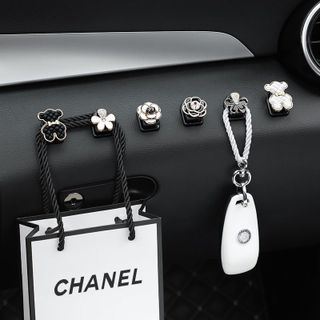 Móc treo đồ ô tô mini - Móc treo xe hơi gắn icon hoạt hình dễ thương chịu lực của móc lên đến 3kg