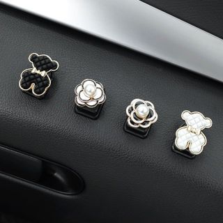 Móc treo đồ ô tô mini - Móc treo xe hơi gắn icon hoạt hình dễ thương chịu lực của móc lên đến 3kg