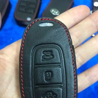 Bao da chìa khoá xe hơi Hyundai SantaFe 2021 2022 phiên bản mới nhất - viền chỉ đỏ