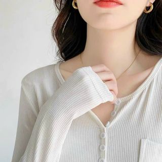Áo thun tay dài nữ mẫu mới kiểu nút hàng đẹp giá tốt hot hit bán chạy mẫu mới hiện nay sll sỉ Thanh Thảo