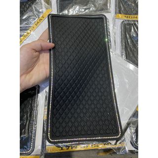 Đế chống trơn trên ô tô đặt đồ, điện thoại, hộp giấy - lót cao su đính đá size 29x14cm
