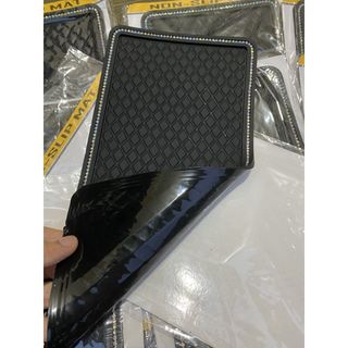 Đế chống trơn trên ô tô đặt đồ, điện thoại, hộp giấy - lót cao su đính đá size 29x14cm