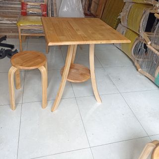 Bàn ghế gỗ cao su trang trí quán Cafe sữa căn hộ dịch vụ