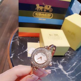 ĐỒNG HỒ THỜI TRANG NỮ COAC.H KIỀNG TAY 3