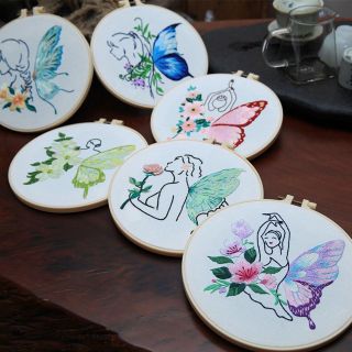 Bộ Quà Tặng Handmade Tranh Vải Chỉ thêu Thủ công 2D Hoạ tiết Mềm Mại, Thu Hút Dành cho các Cô Gái ( Sản phẩm Phù Hợp Mô Hình Workshop Kinh Doanh Thủ Công )